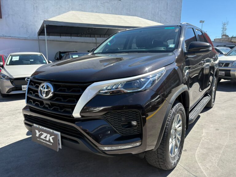 TOYOTA FORTUNER 2.7