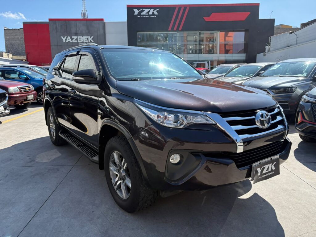 TOYOTA FORTUNER 2.7 2018